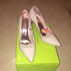 Ted Baker pumps 👠